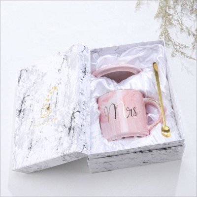 Wholesale Custom Printed Grey Pink Marble Mr & Mrs Ceramic Coffee Mug Gift Set With Lid And Spoon